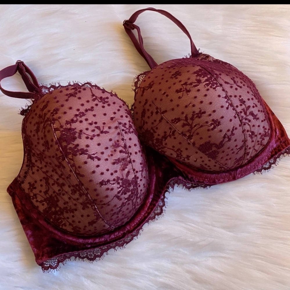 VS DREAM ANGELS LINED DEMI BRA SIZE 36DD